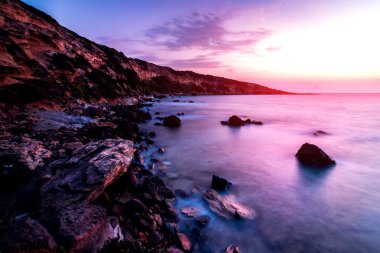 Akşam gün batımı Denizde