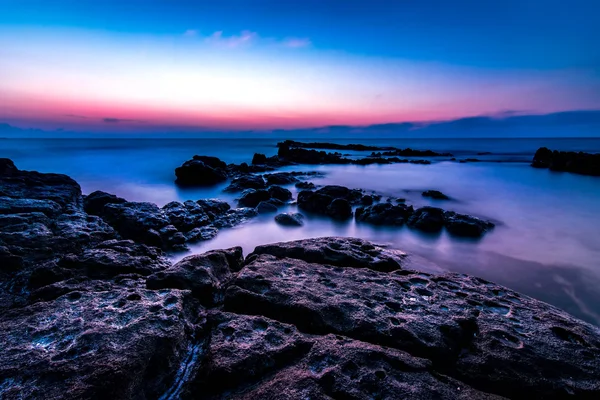 Avond zonsondergang op de zee — Stockfoto