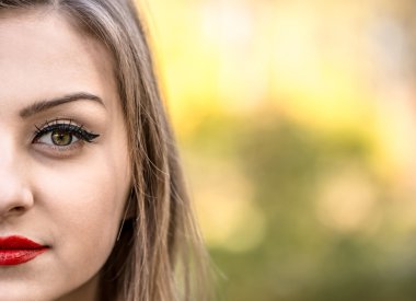 Renkli tre poz genç çok şık Bayan portresi