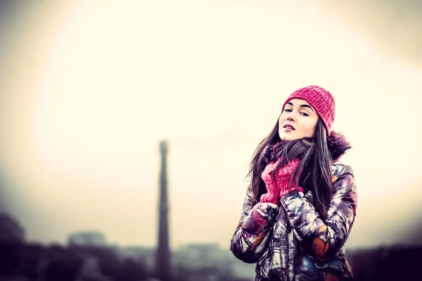 Girl on the top of high building — Stock Photo, Image