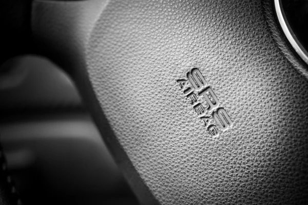 Roda motriz com sinal de airbag srs — Fotografia de Stock