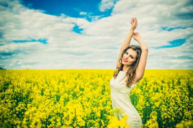 Kız yürüyüş alanı