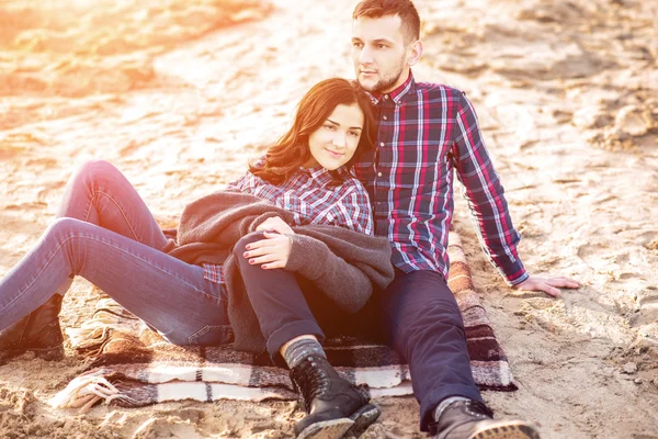 Young happy couple — Stock Photo, Image