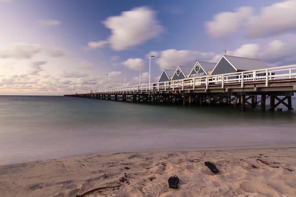 La jetée Busselton au coucher du soleil . — Photo