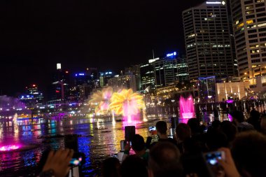 Darling Harbour Sydney canlı Festivali sırasında