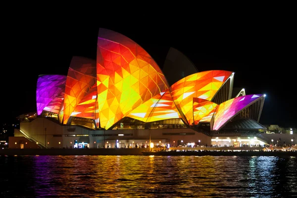 Sydney Opera House en el festival Vivid — Foto de Stock