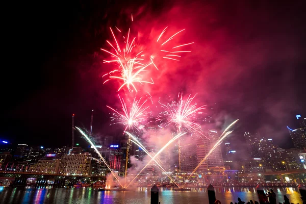 Fireworks on Darling Harbour. — Stock Photo, Image