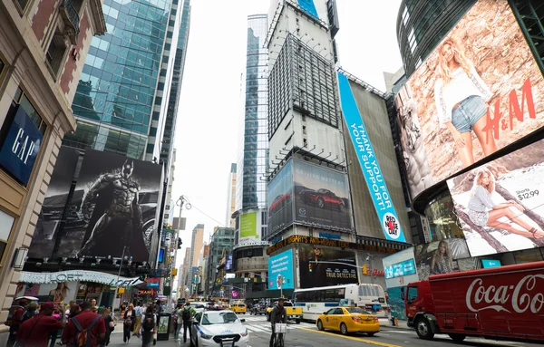 Times Square op dagtijd — Stockfoto