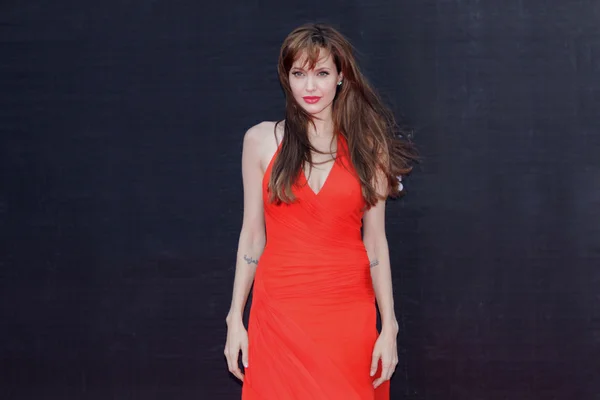 aktris angelina jolie