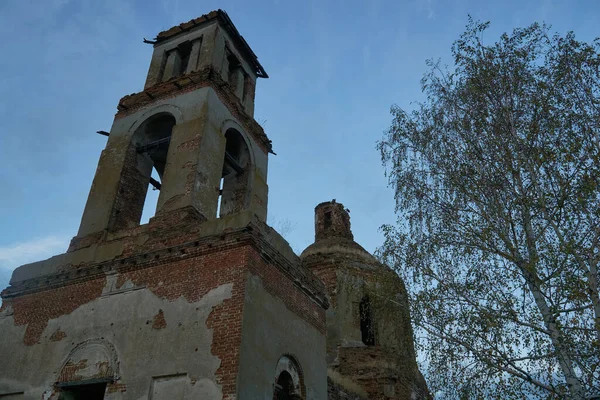 Zřícenina Opuštěného Ortodoxního Kostela — Stock fotografie