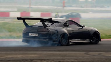 Moskova, Rusya - 05.29.2021: Moskova yakınlarındaki ADM Hipodromu 'nda DRIFT ExPO Paten Modu Festivali
