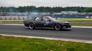 Moskova, Rusya - 05.29.2021: Moskova yakınlarındaki ADM Hipodromu 'nda DRIFT ExPO Paten Modu Festivali
