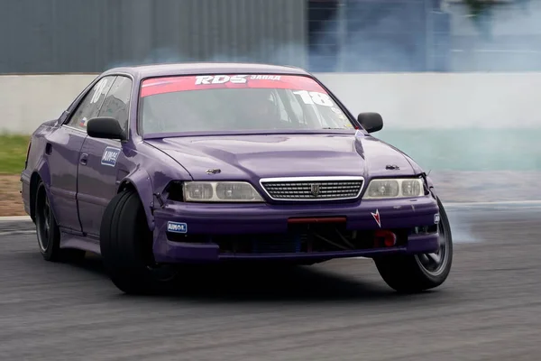 Moskova, Rusya - 05.29.2021: Moskova yakınlarındaki ADM Hipodromu 'nda DRIFT ExPO Paten Modu Festivali