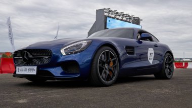 Moskova, Rusya - 06.05.2021: Moskova 'daki RDRC Racepark (Bykovo havaalanı) bölgesinde, dünyanın tek süper araba festivali 