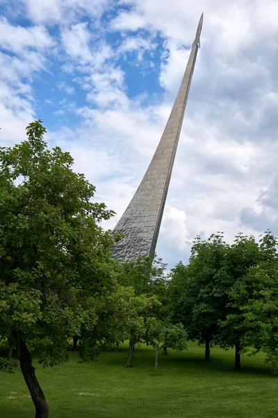 Пам Ятник Завойовникам Космосу Вднг Москві — стокове фото