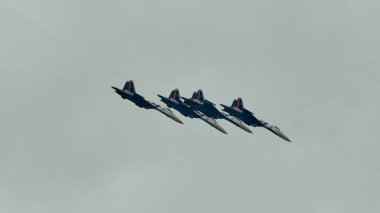 Zhukovsky, Moskova bölgesi, Rusya - 24,07.2021: MAKS 'te akrobatik takımların performansı 