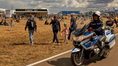 Zhukovsky, Moskova bölgesi, Rusya - 24,07.2021: MAKS 'te akrobatik takımların performansı 