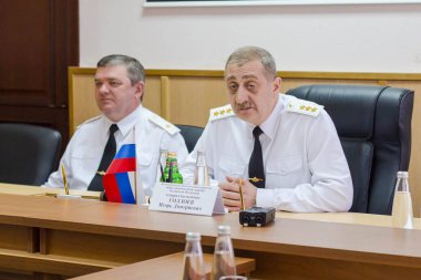 Moskova, Rusya - 07.05.2018: Rus Muhafızlarının Merkez Bölgesi Komutanlığı, Zafer yıldönümünden önce Büyük Vatanseverlik Savaşı gazilerini tebrik etti.