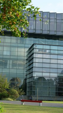 Modern binalar Çin 'in Şangay' ında yer almaktadır.