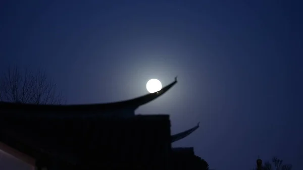 Hermosa Vista Noche Luna Con Luna Redonda Arquitectura Clásica China — Foto de Stock