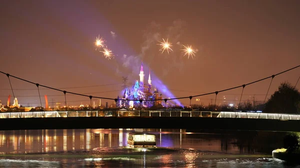 Beau Feu Artifice Explosant Dans Ciel Sombre Pour Célébration — Photo