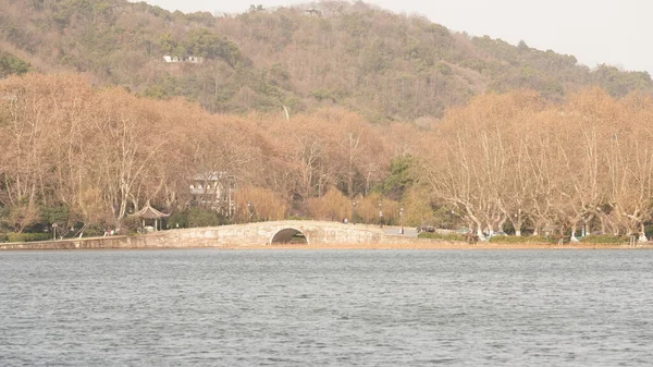 Oude Gebogen Stenen Brug Uitzicht Gelegen China — Stockfoto