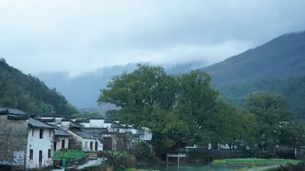 Hermosa Vista Del Antiguo Pueblo Con Los Edificios Antiguos Entorno —  Fotos de Stock