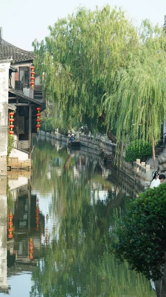 Die Alte Chinesische Stadtansicht Mit Der Engen Gasse Und Den — Stockfoto