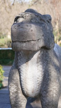 Çin 'in Nanjing şehrinde bulunan eski taş heykeller.