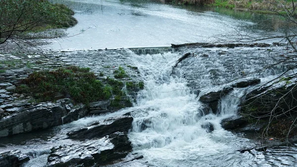 Krásný Výhled Krajinu Řekou Horami Jihu Číny — Stock fotografie