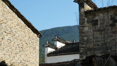 Çin 'in güneyindeki eski ve geleneksel Çin binaları.