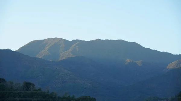 Splendida Vista Sulla Campagna Con Fiume Montagne Nel Sud Della — Foto Stock