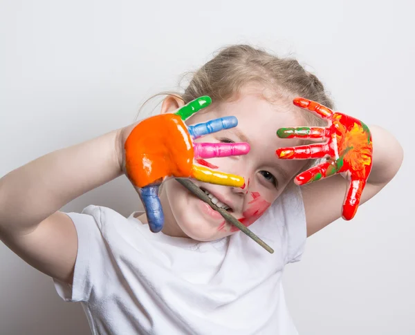 Artiste joue avec les couleurs — Photo