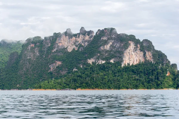 Indah biru laut dan langit biru . — Stok Foto