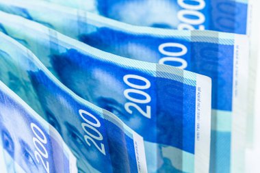 200 Yeni İsrailli Shekel yakın plan banknotlar. Yukarıdan görüntüle.