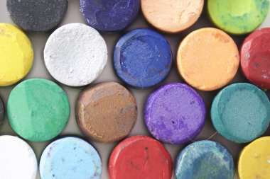 Pastel sanat beyaz bir arka plan ayarla.