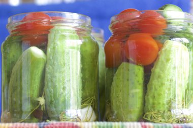 Asitleme salatalık ve domates