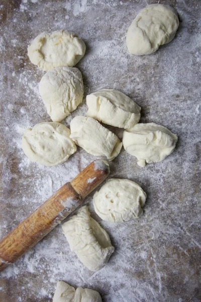 Processen för utarbetande av ukrainska kroppkakor. — Stockfoto