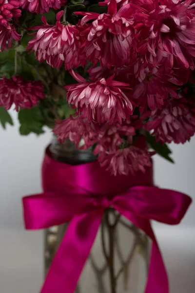 Bouquet Red Chrysanthemums White Background Close Shot — Stock Photo, Image