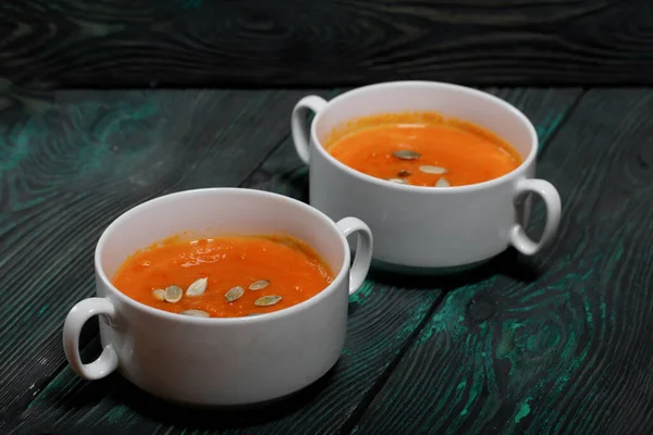 Sopa Crema Tomate Con Calabaza Con Adición Semillas Calabaza Sobre — Foto de Stock