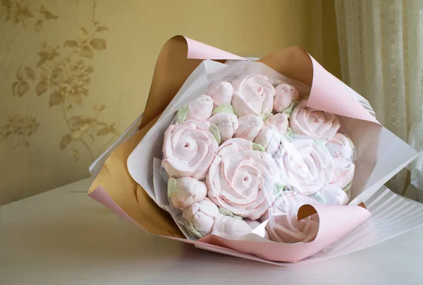 Marshmallow Bouquet Zephyr Roses Tulips Collected Bouquet Packaged Foil Craft — Stock Photo, Image