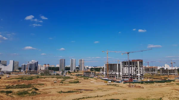 Pembangunan Kota Modern Lokasi Konstruksi Dengan Bangunan Bertingkat Sedang Dibangun — Foto Stok Gratis