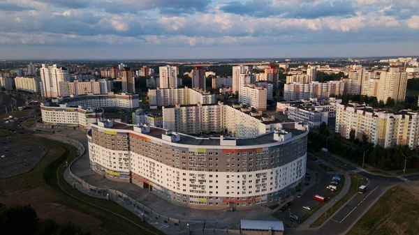 Bloco Edifícios Vários Andares Paisagem Cidade Nascer Sol Fotografia Aérea — Fotografia de Stock