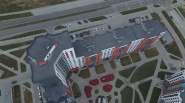 Yeni bir şehir bloğu için inşaat alanı. Yeni evler inşa edildi. Hava fotoğrafçılığı.