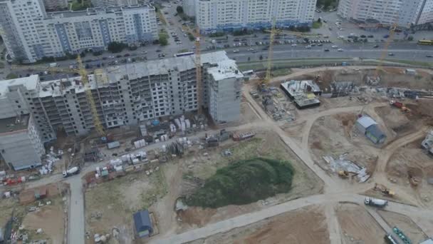 Plac Budowy Nowego Bloku Trwają Prace Budowlane Fotografia Lotnicza — Wideo stockowe