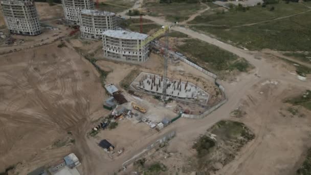 Construção Novo Quarteirão Casas Completadas São Visíveis Fase Acabamento Trabalhos — Vídeo de Stock