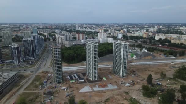 Șantier Construcții Pentru Nou Bloc Urban Casele Finalizate Sunt Vizibile — Videoclip de stoc