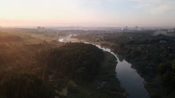 Городской Парк Река Течет Застрелен Рассвете Рассвете Аэрофотосъемка — стоковое фото