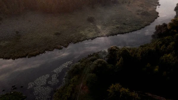 Городской Парк Река Течет Застрелен Рассвете Рассвете Аэрофотосъемка — стоковое фото