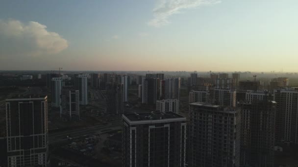 Edificio Construcción Manzana Edificios Varios Pisos Paisaje Ciudad Amanecer Fotografía — Vídeos de Stock